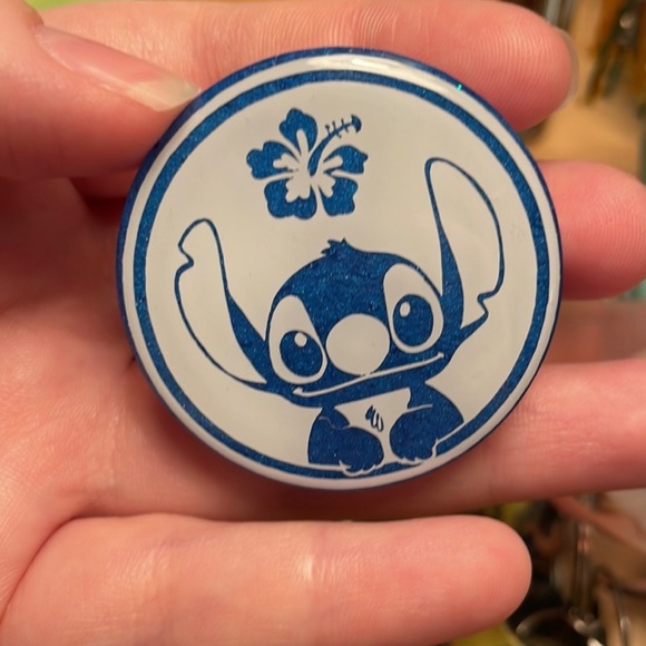 Stitch Phone Grip - Picture 2 of 4